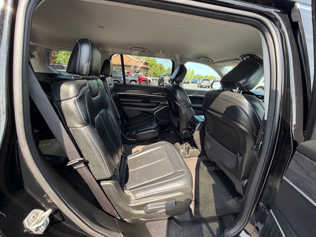 Used 2021 Jeep Grand Cherokee L Limited AWD/4WD image 31