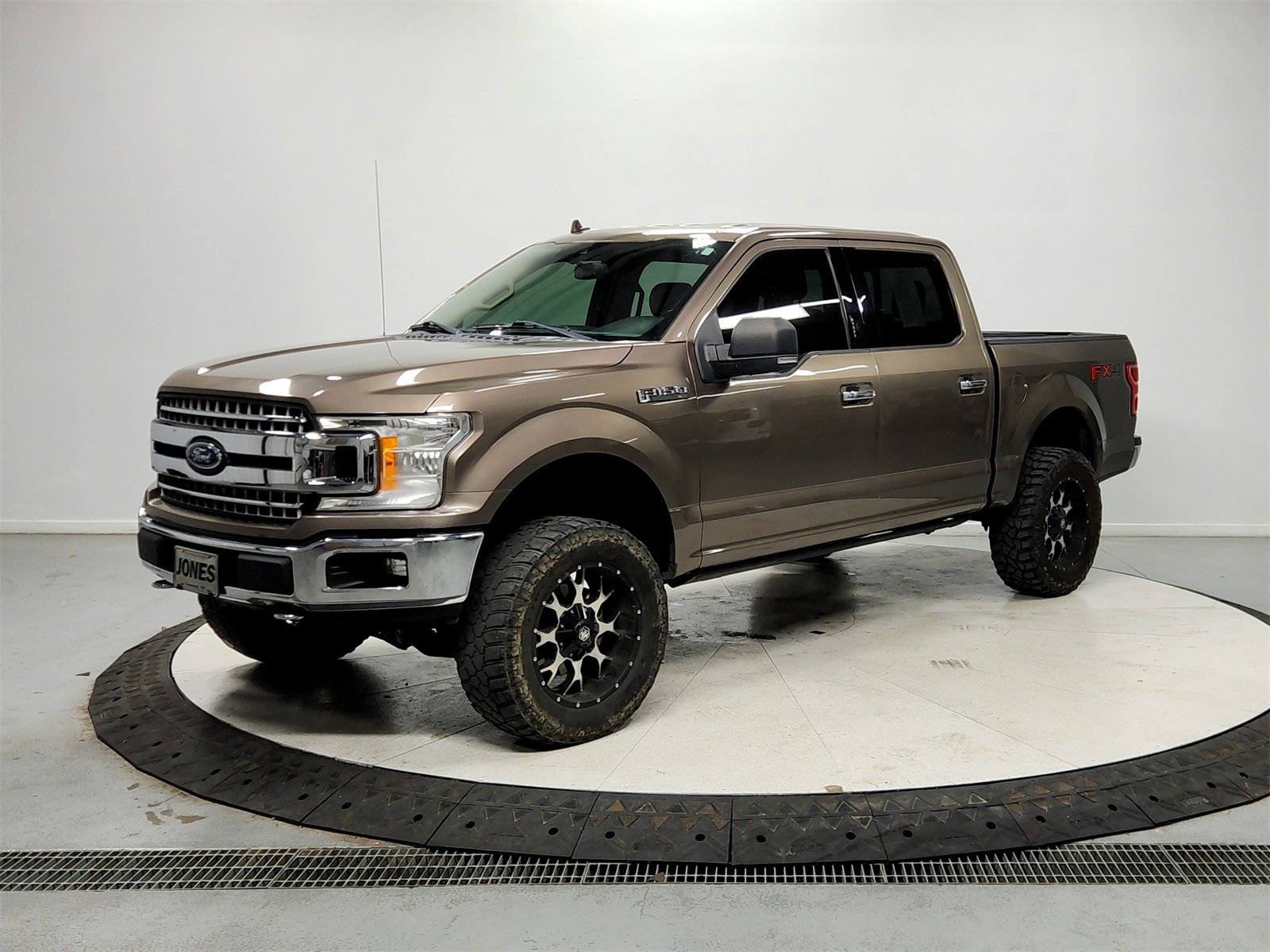 Used 2019 Ford F150 XLT w/ Equipment Group 302A Luxury image 3