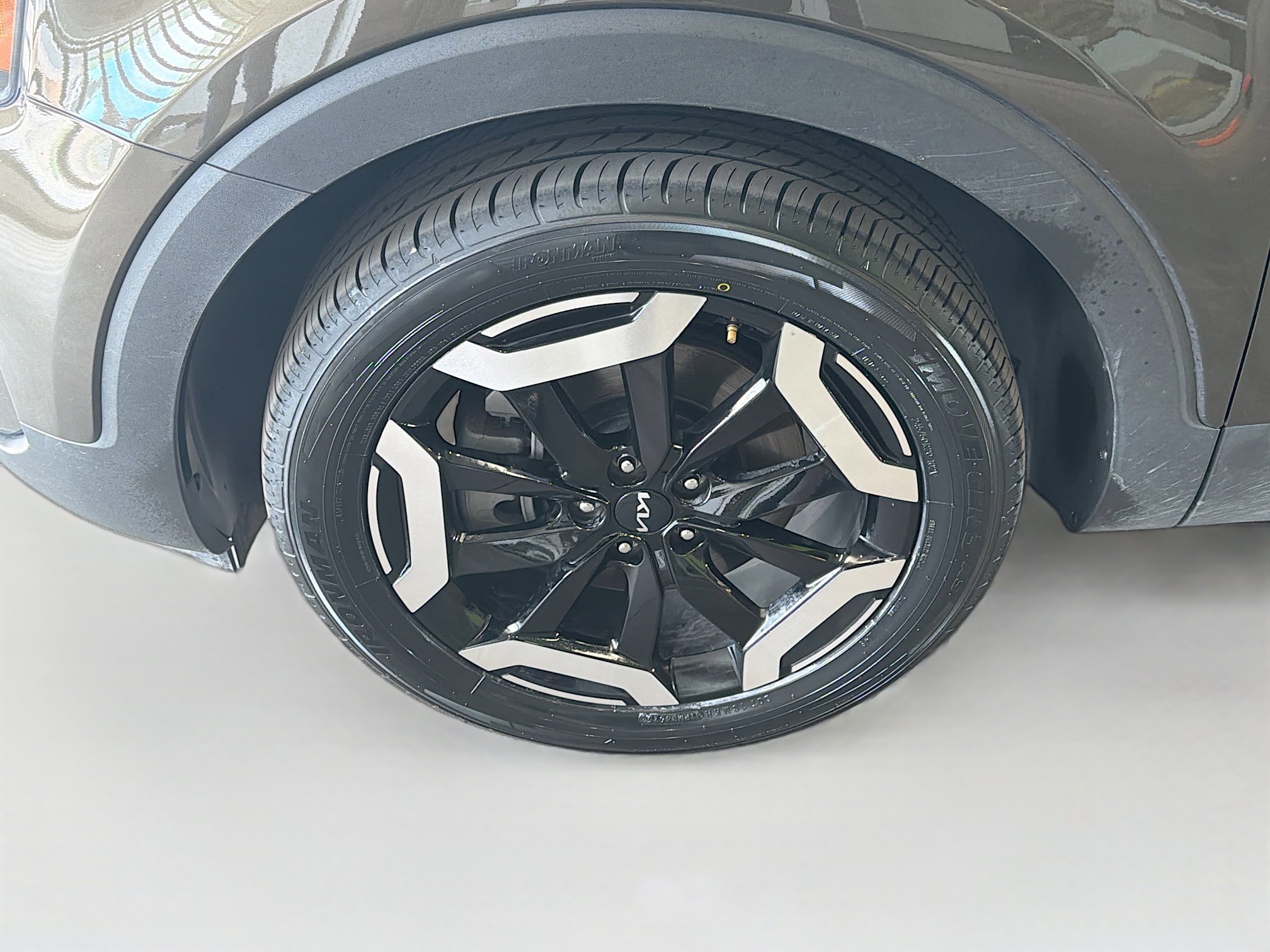 Used 2025 Kia Telluride S AWD/4WD image 11