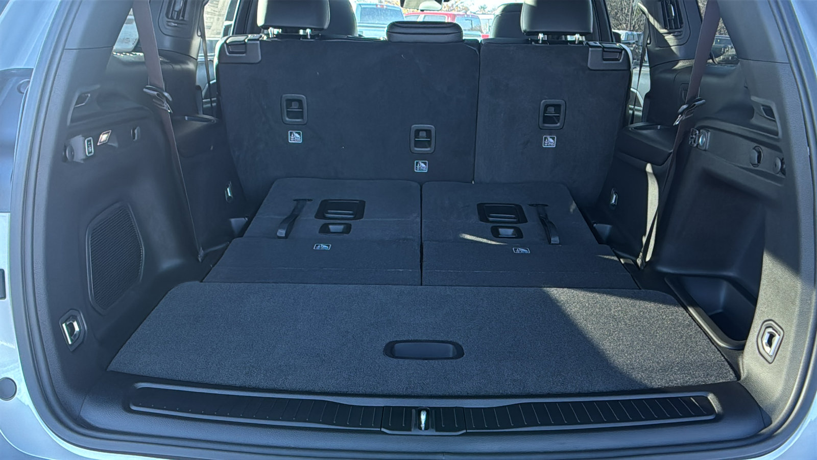 New 2025 Jeep Grand Cherokee L Limited w/ Luxury Tech Group II AWD/4WD image 19