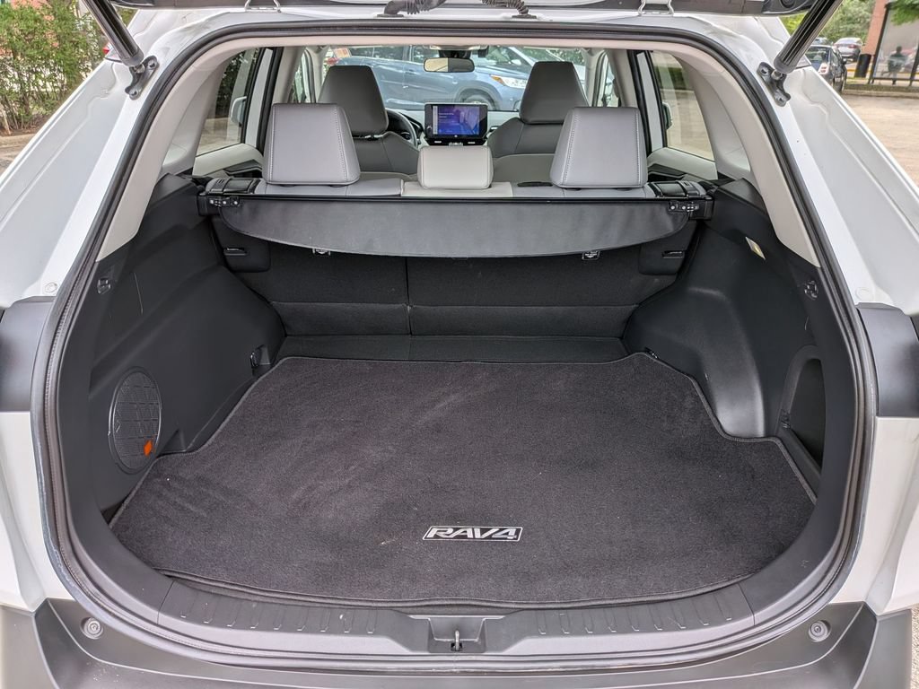 Used 2023 Toyota RAV4 XLE Premium AWD/4WD image 30
