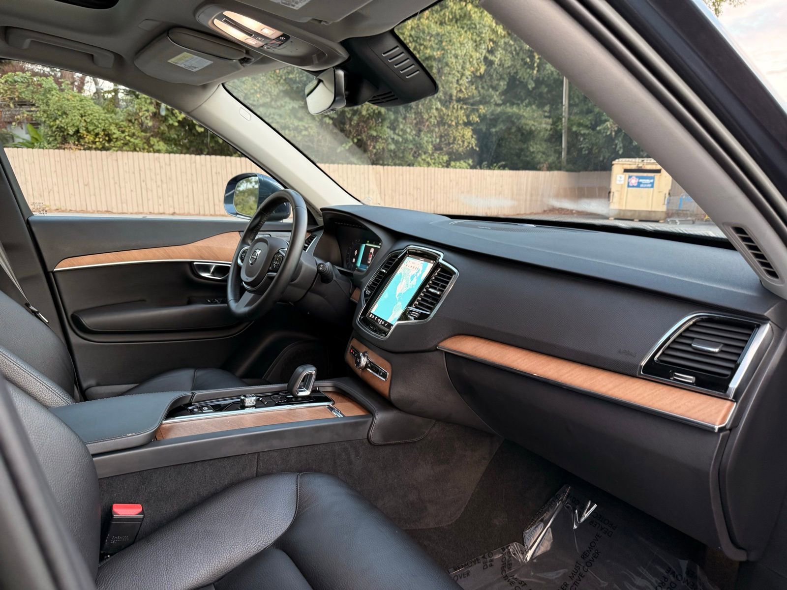 Used 2023 Volvo XC90 T8 Plus image 36