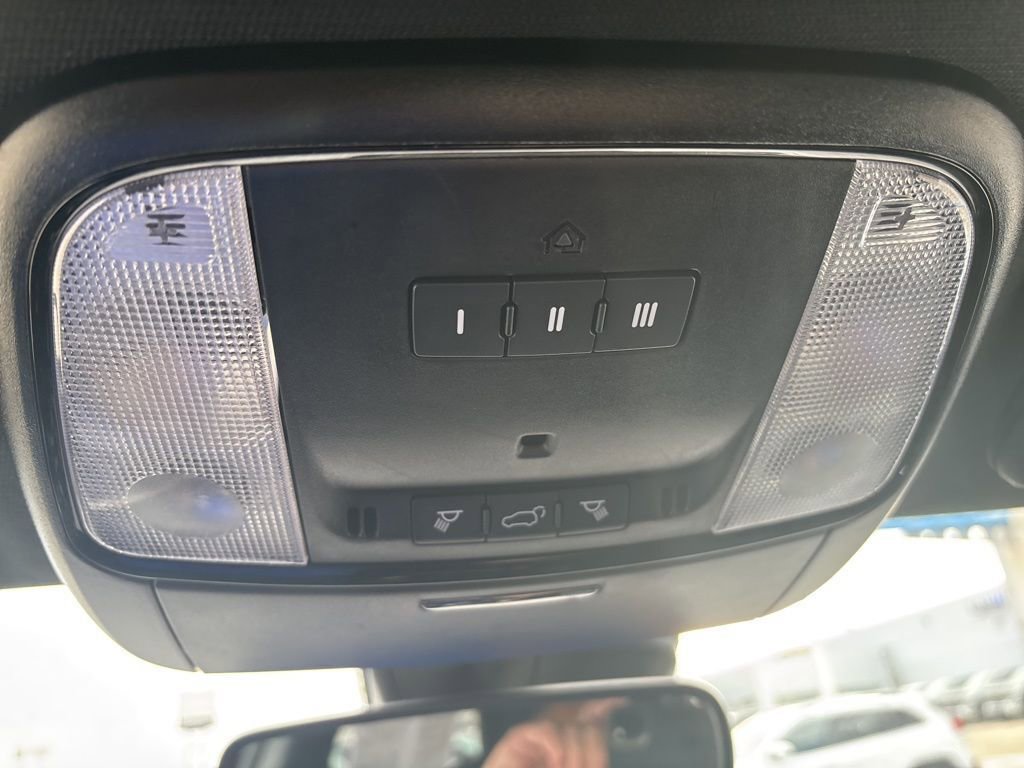 Used 2022 Dodge Durango GT image 40