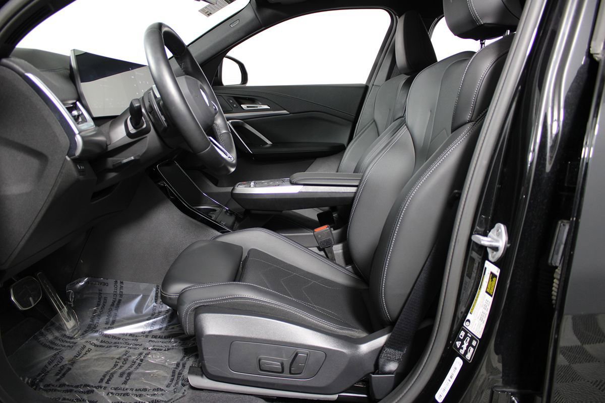 Used 2025 BMW X2 xDrive28i image 29