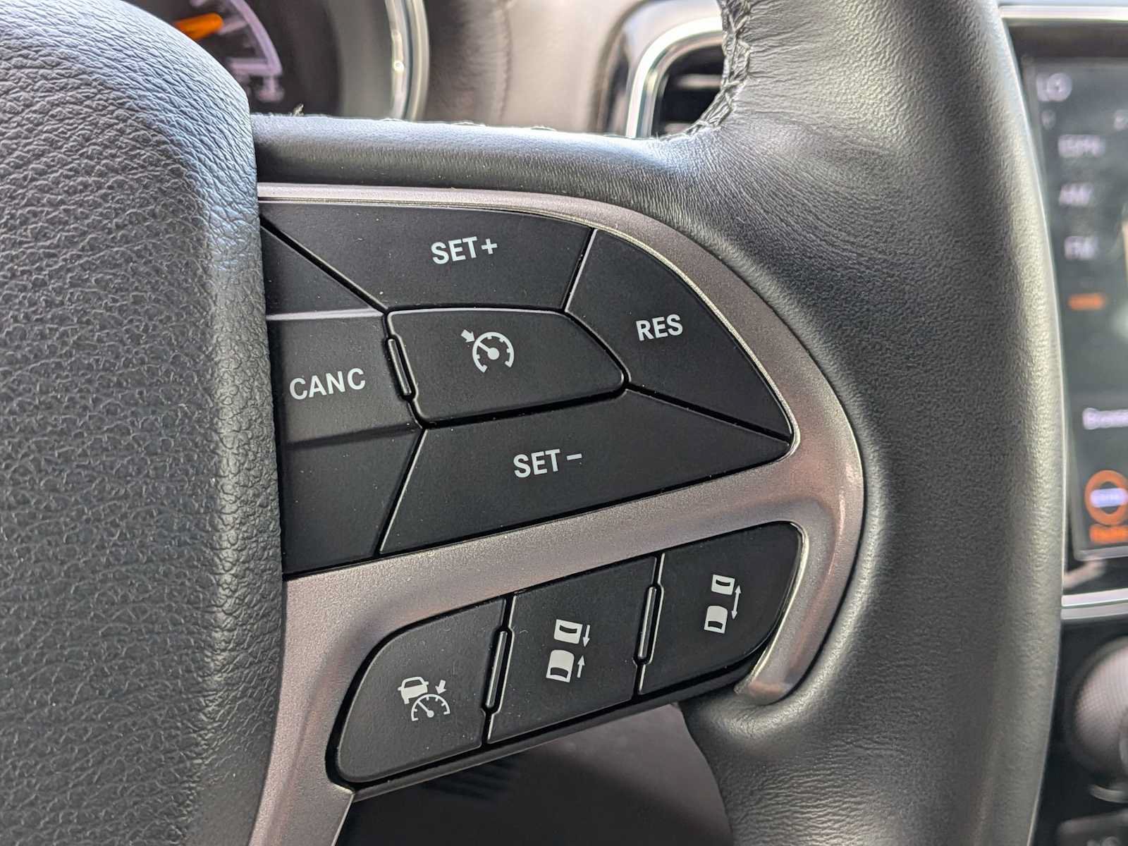 Used 2019 Jeep Grand Cherokee Overland AWD/4WD image 26