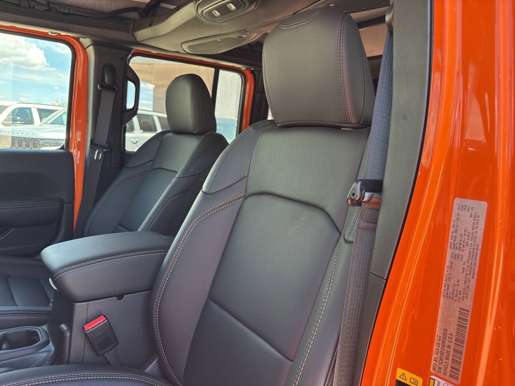 New 2025 Jeep Wrangler Unlimited Sahara image 14