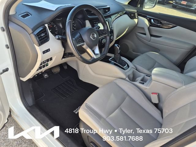 Used 2018 Nissan Rogue Sport SL w/ SL Premium Package FWD image 22