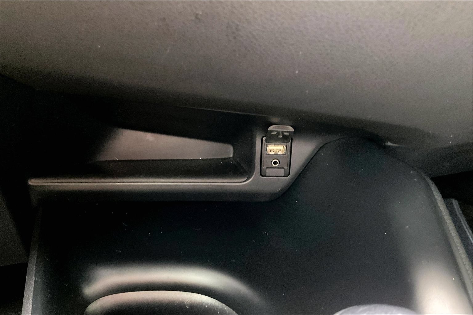 Used 2018 Toyota C-HR XLE FWD image 15
