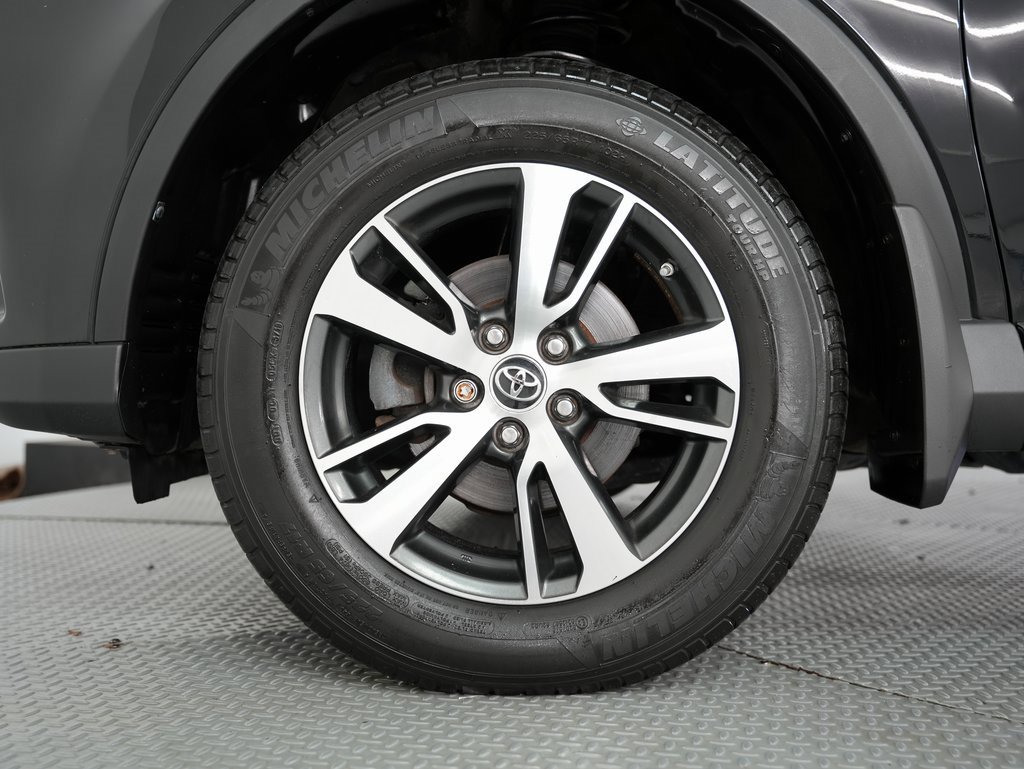 Used 2017 Toyota RAV4 XLE image 62