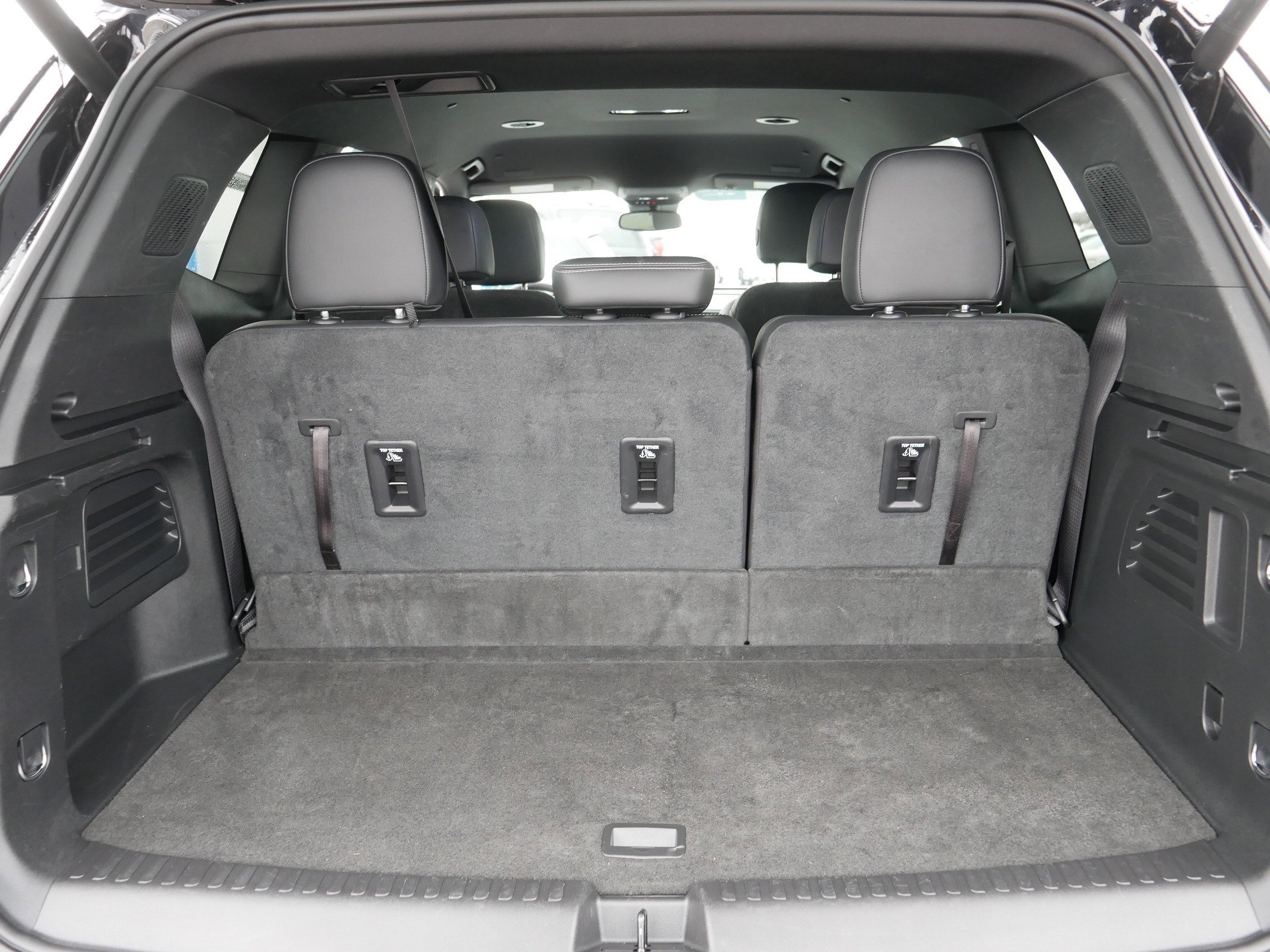 Certified 2025 Buick Enclave Preferred image 18