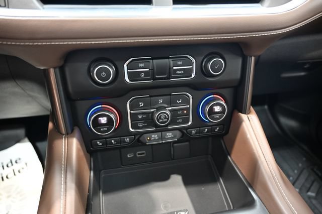 Used 2021 Chevrolet Tahoe High Country w/ Premium Package AWD/4WD image 23