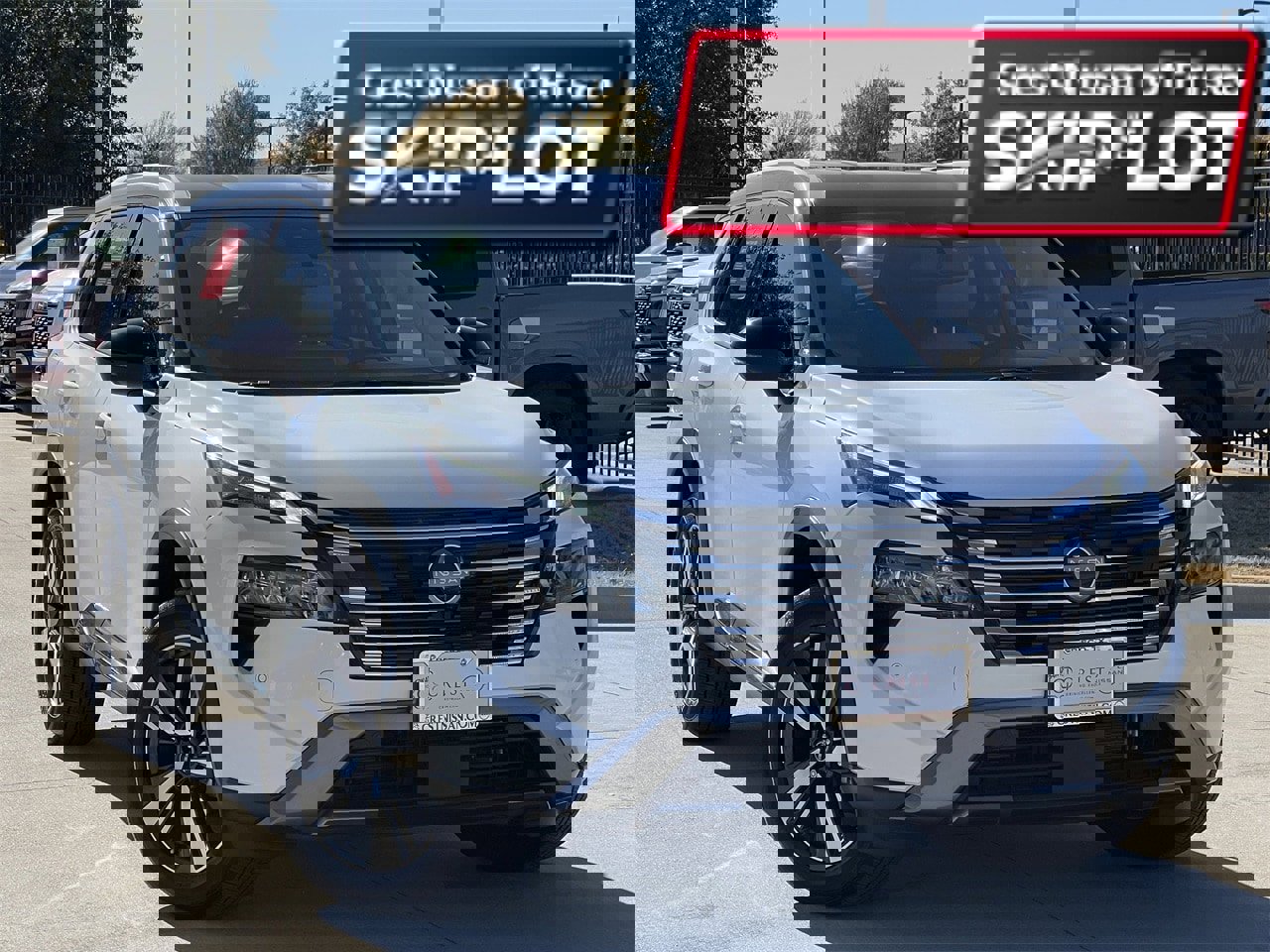 Certified 2025 Nissan Rogue SL image 1