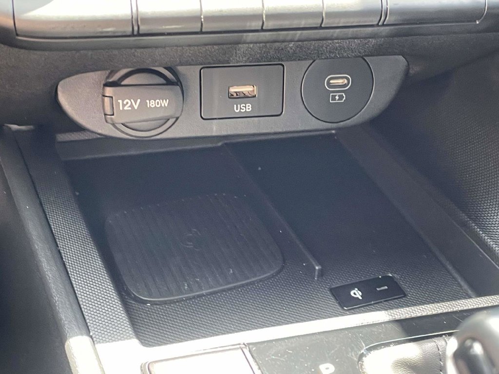 Used 2025 Hyundai Elantra Sport FWD image 17