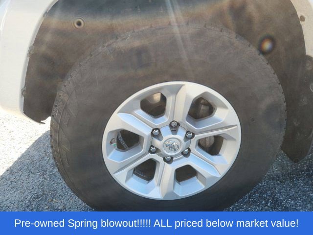 Used 2021 Toyota 4Runner SR5 Premium w/ Moonroof Package RWD image 10
