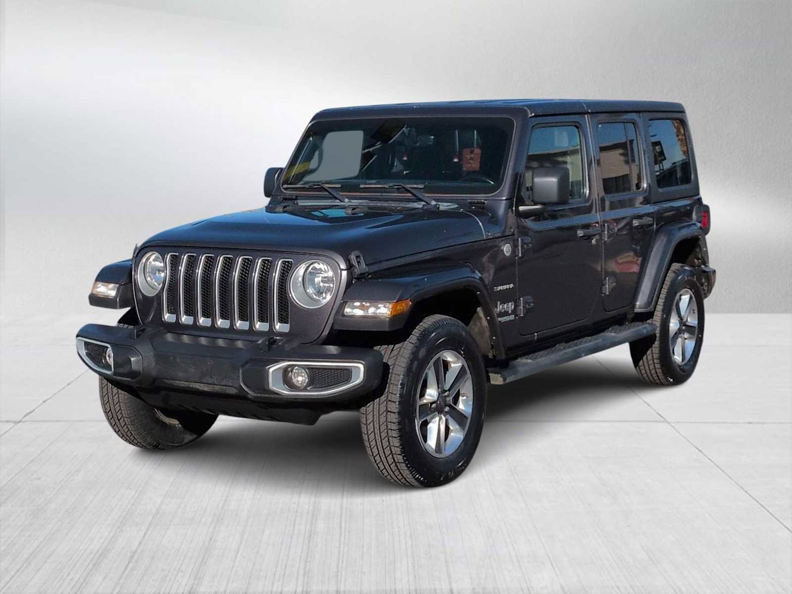 Used 2022 Jeep Wrangler Unlimited Sahara w/ Cold Weather Group image 4