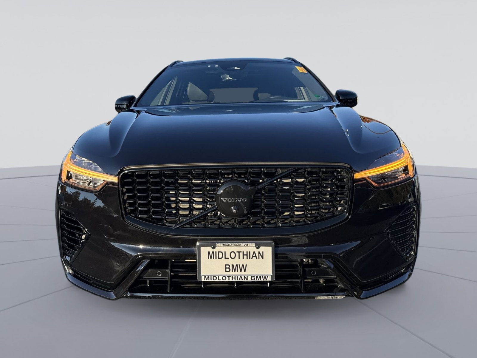 Used 2024 Volvo XC60 T8 Ultimate w/ Protection Package Premier image 4