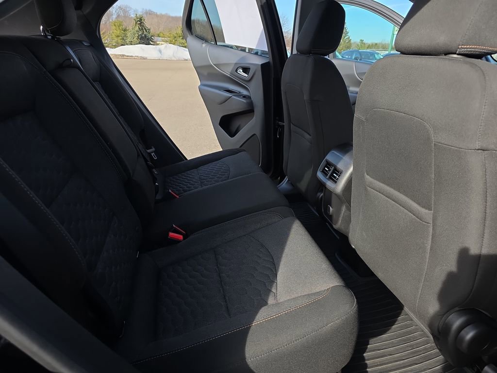 Used 2018 Chevrolet Equinox LT image 11