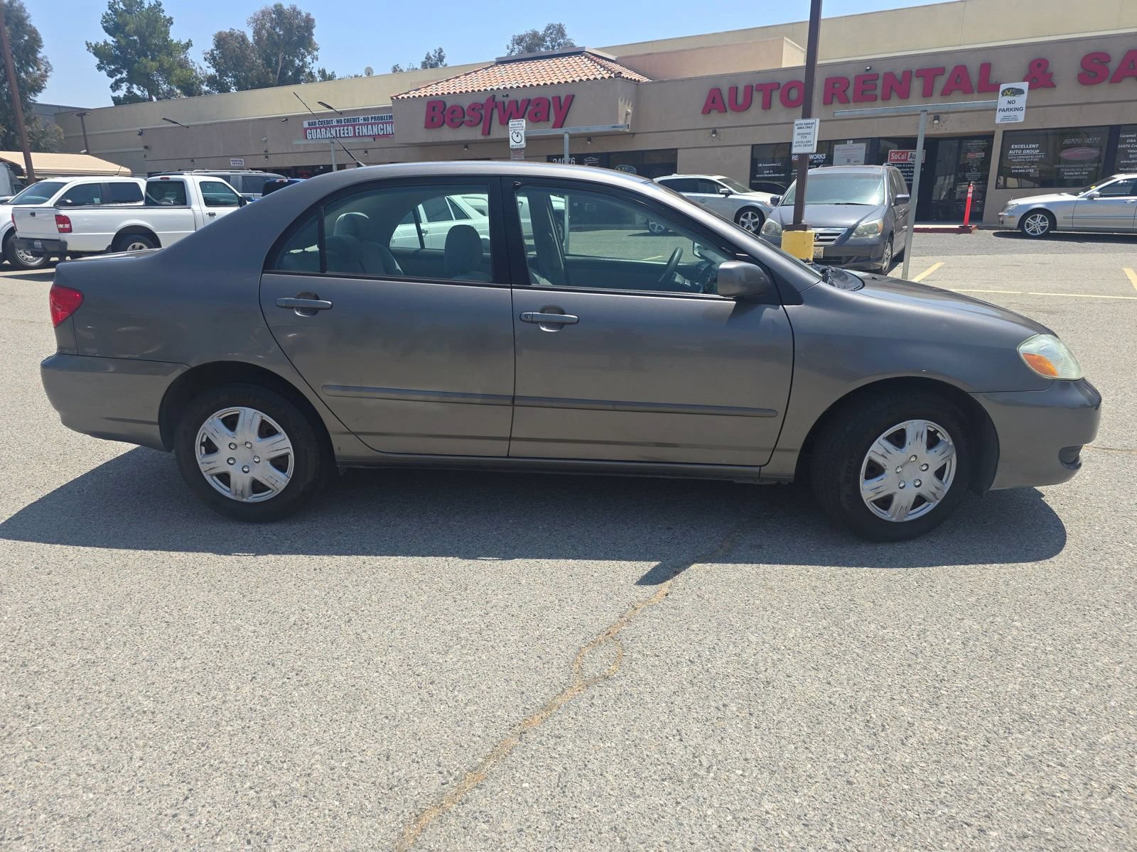 Used 2005 Toyota Corolla LE FWD image 4