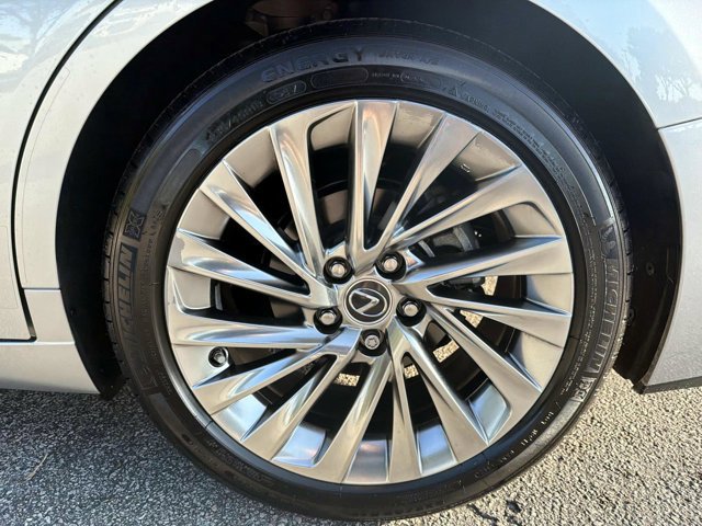 Used 2023 Lexus ES 350 Ultra Luxury w/ Accessory Package (Z2) FWD image 9