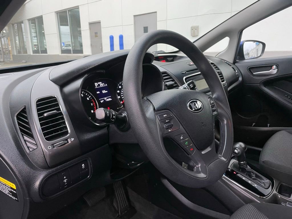 Used 2017 Kia Forte LX image 27