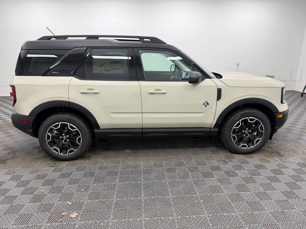New 2025 Ford Bronco Sport Outer Banks image 6