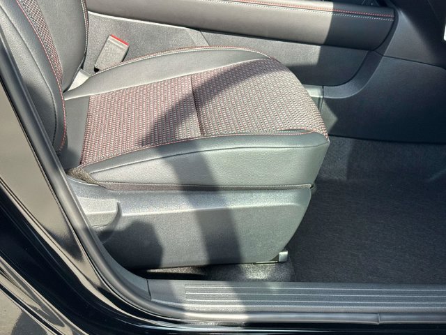 New 2027 Nissan Kicks SR FWD image 14