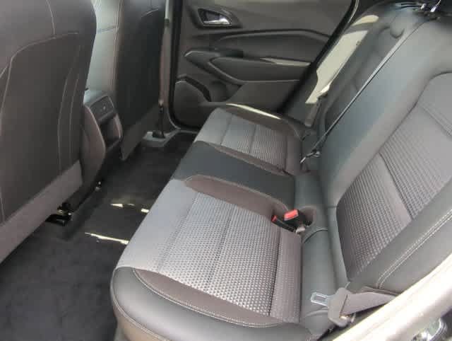 Used 2025 Chevrolet Trax LT FWD image 19