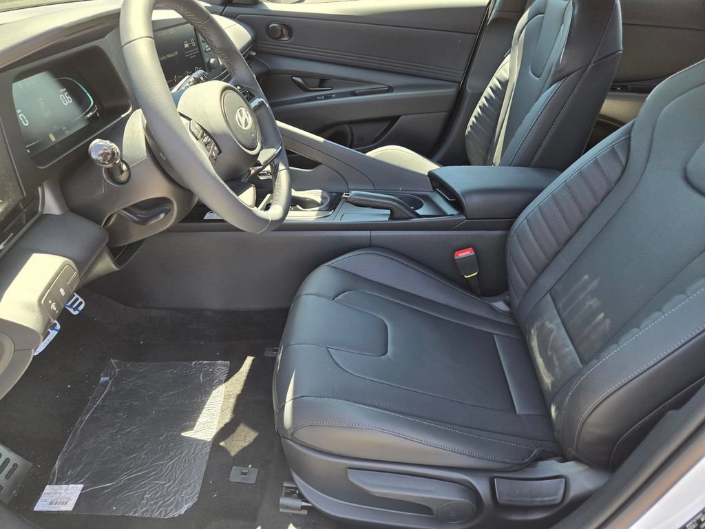 New 2026 Hyundai Elantra SEL Sport FWD image 15