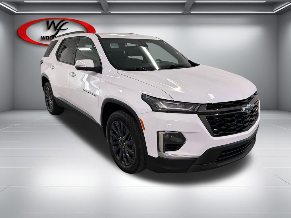 Used 2023 Chevrolet Traverse RS w/ LPO, Floor Liner Package FWD image 3