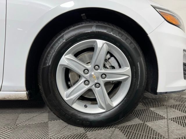 Used 2024 Chevrolet Malibu LT FWD image 16