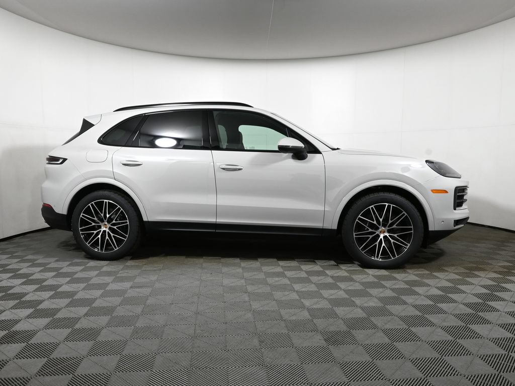Used 2026 Porsche Cayenne AWD/4WD image 8
