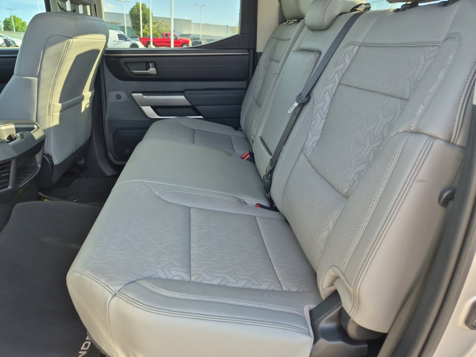 Used 2022 Toyota Tundra SR5 w/ SR5 Premium Package RWD image 17