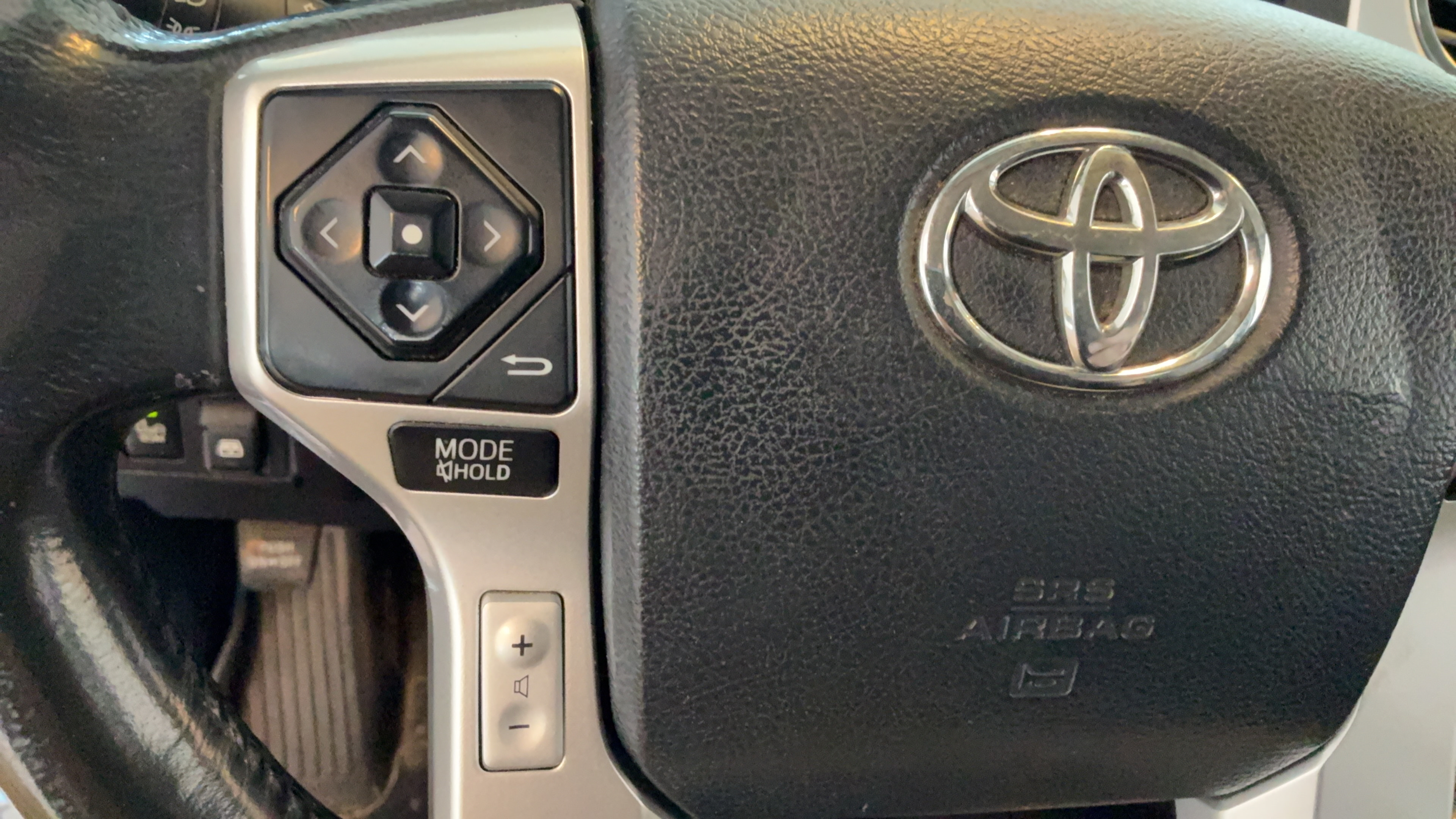 Used 2017 Toyota Tundra Platinum AWD/4WD image 13