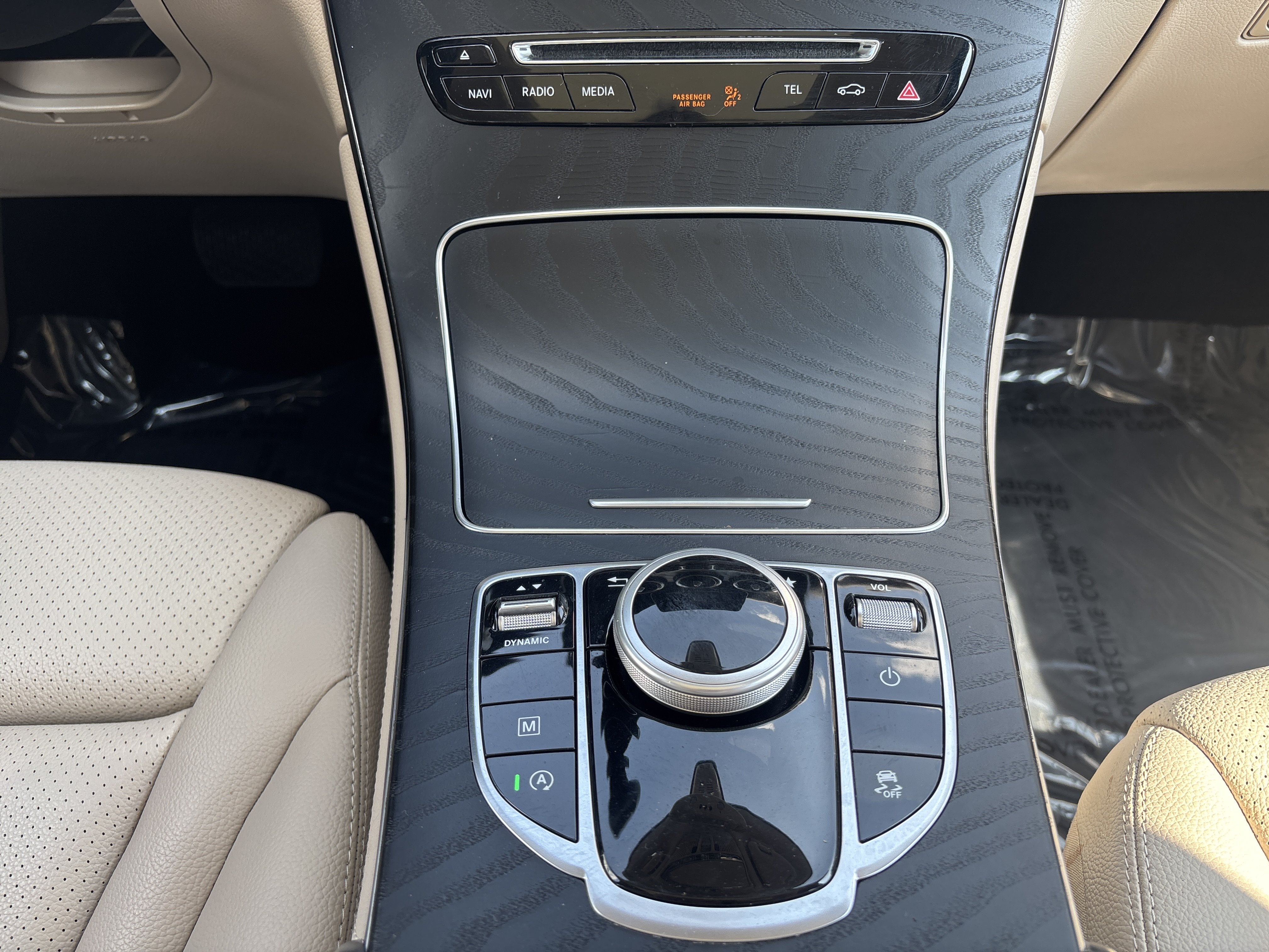 Used 2019 Mercedes-Benz GLC 300 4MATIC image 9