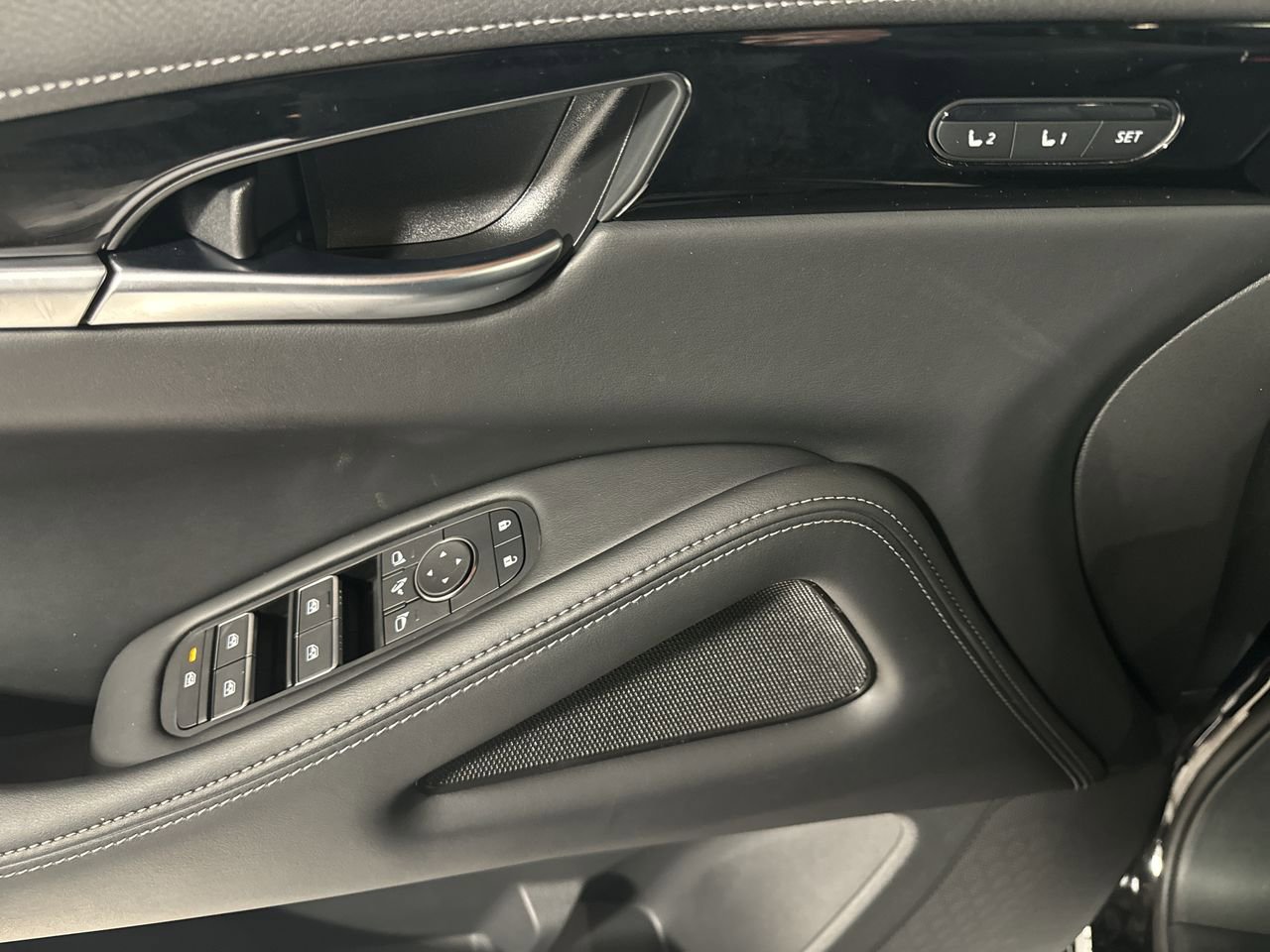 Certified 2025 INFINITI QX60 Pure image 48