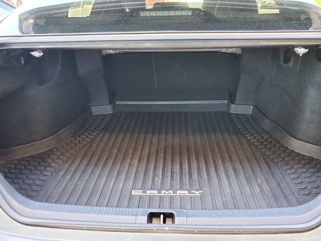Used 2019 Toyota Camry LE FWD image 6