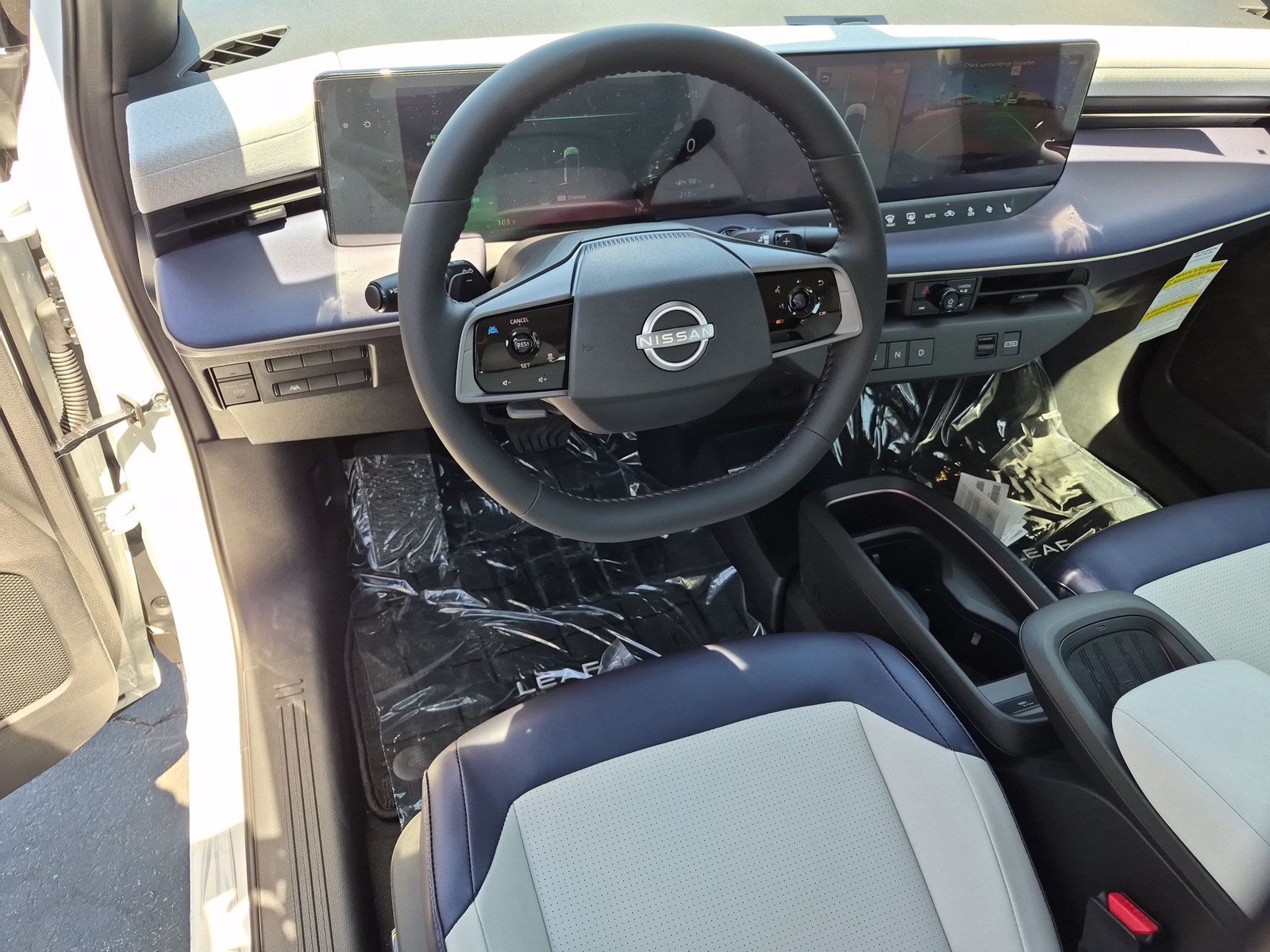 New 2026 Nissan Leaf SV+ w/ Floor Mat Package (SV+) FWD image 2