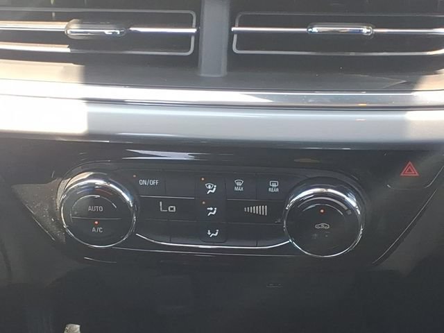 Used 2026 Chevrolet Trax LT FWD image 15