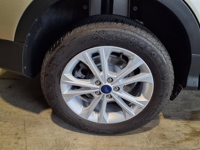 Certified 2017 Ford Escape SE FWD image 26