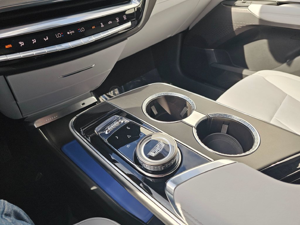 Certified 2024 Cadillac Lyriq Luxury w/ LPO, Floor Liner Package AWD/4WD image 31