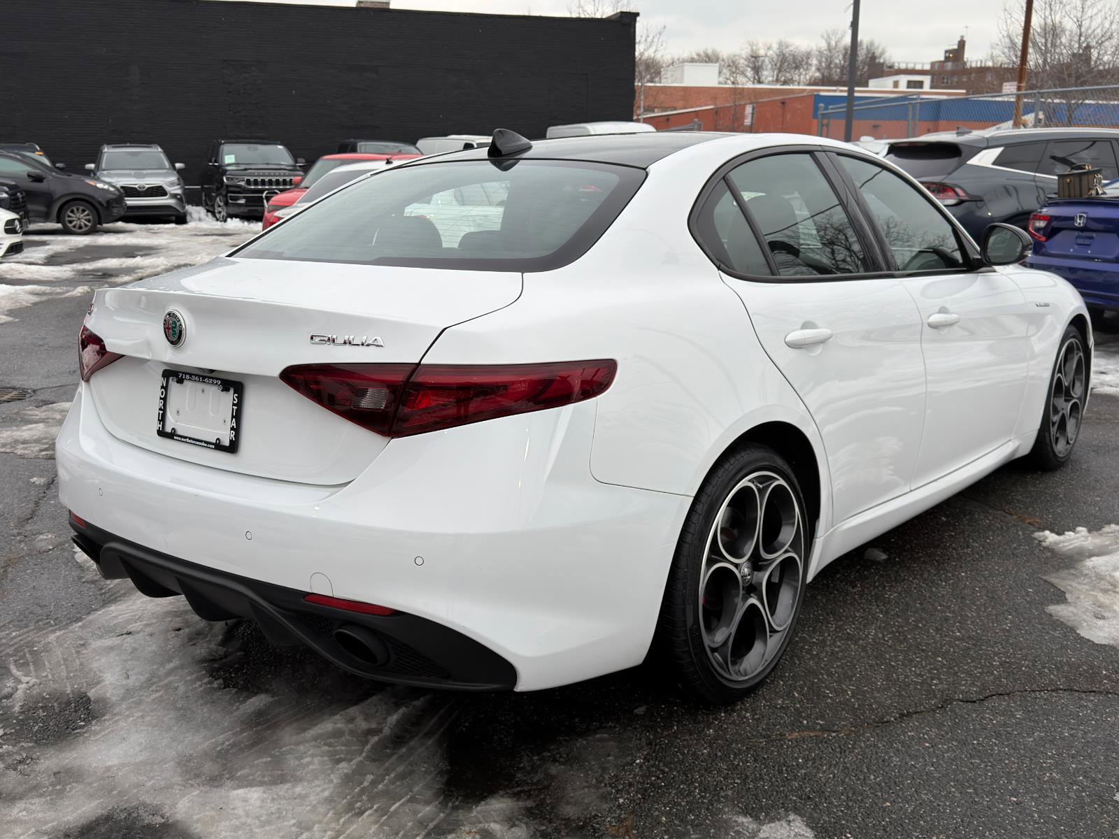 Used 2022 Alfa Romeo Giulia Veloce image 4