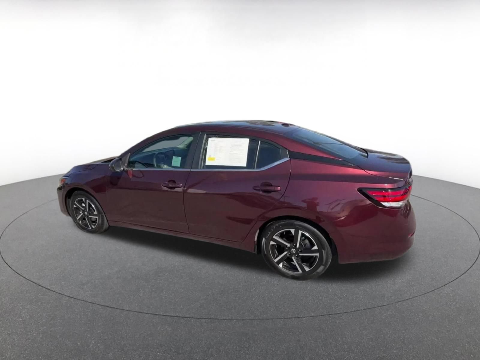 Used 2025 Nissan Sentra SV FWD image 10