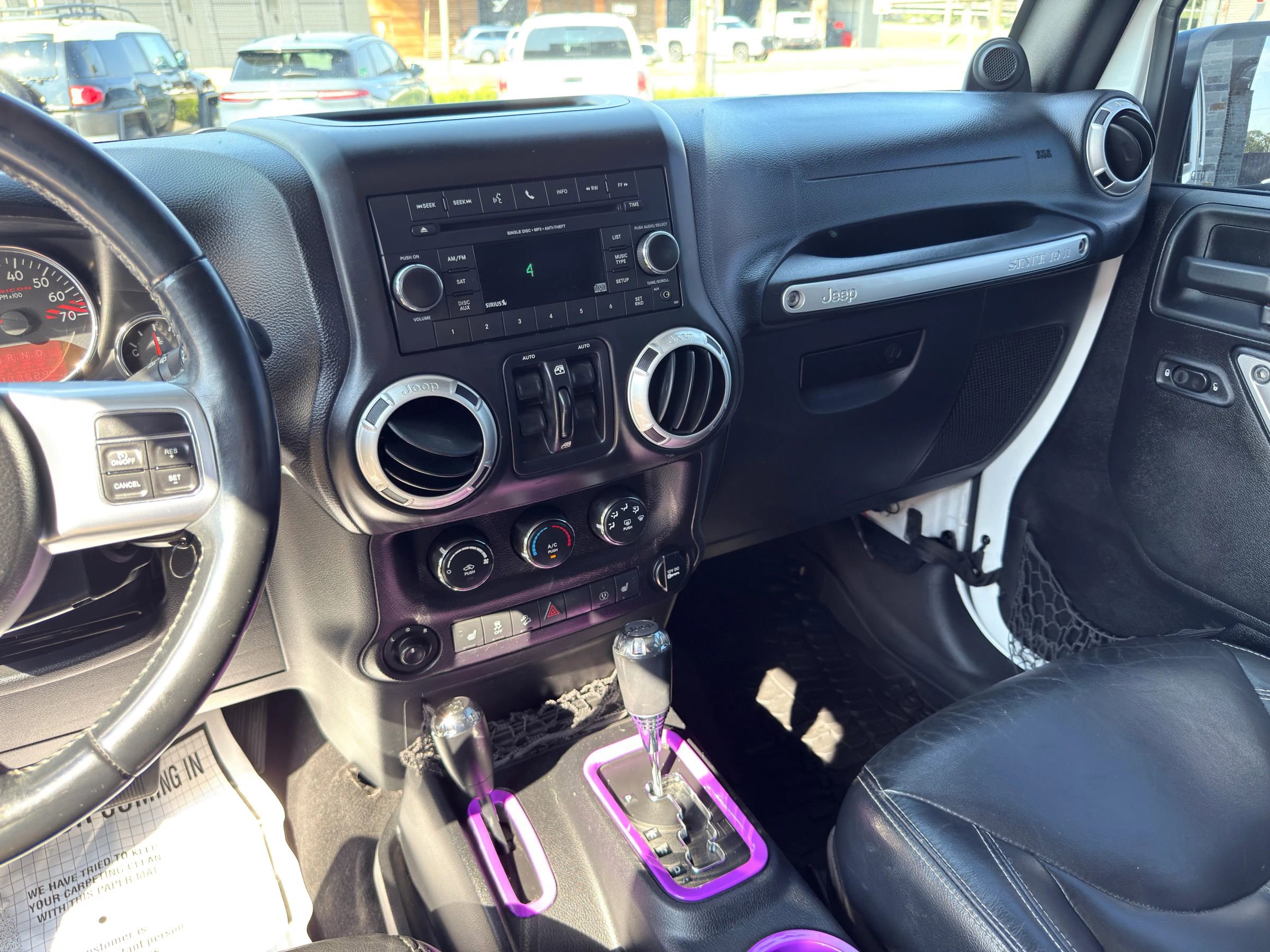 Used 2014 Jeep Wrangler Unlimited Rubicon image 13