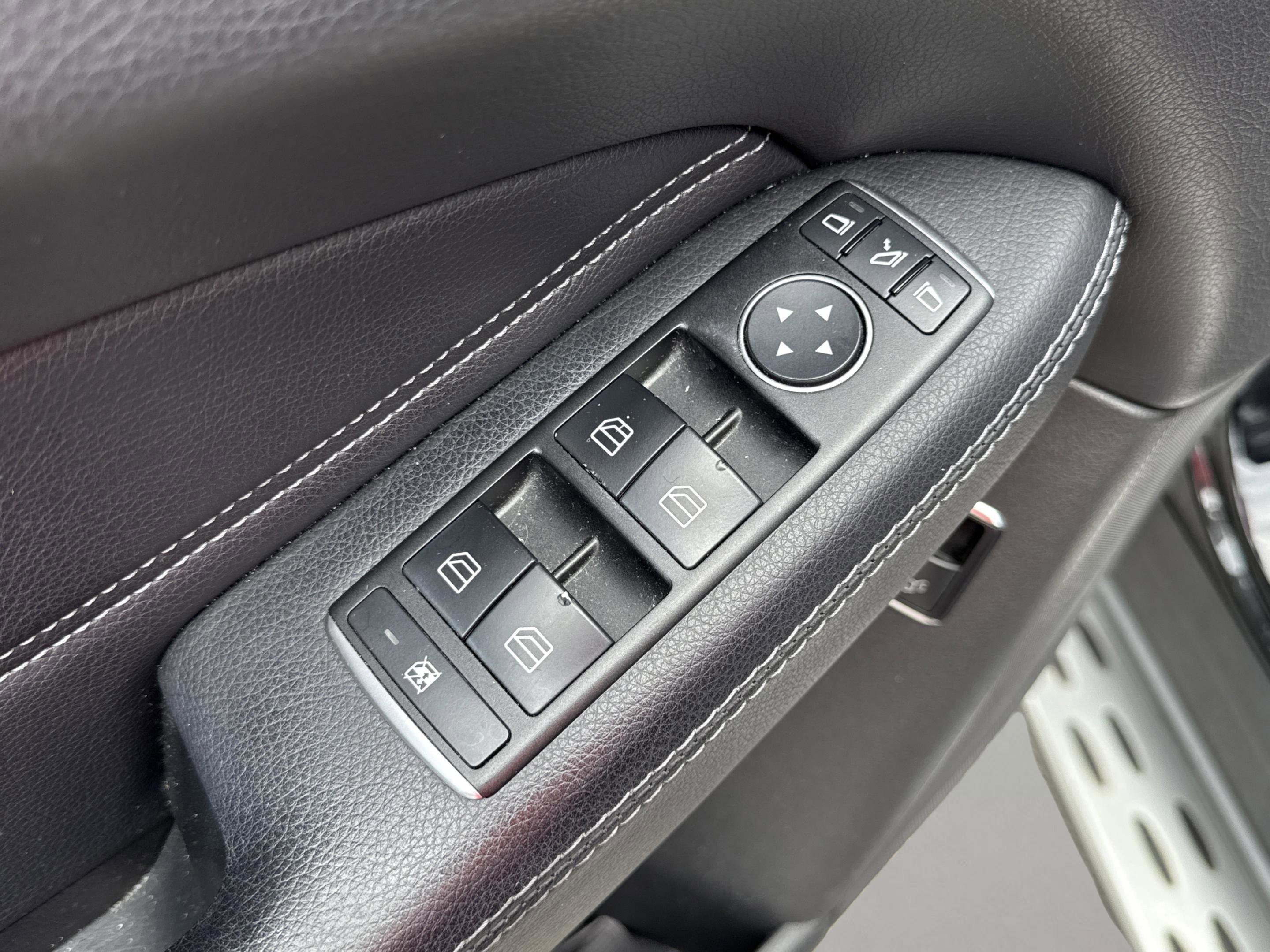 Used 2018 Mercedes-Benz GLE 350 image 22