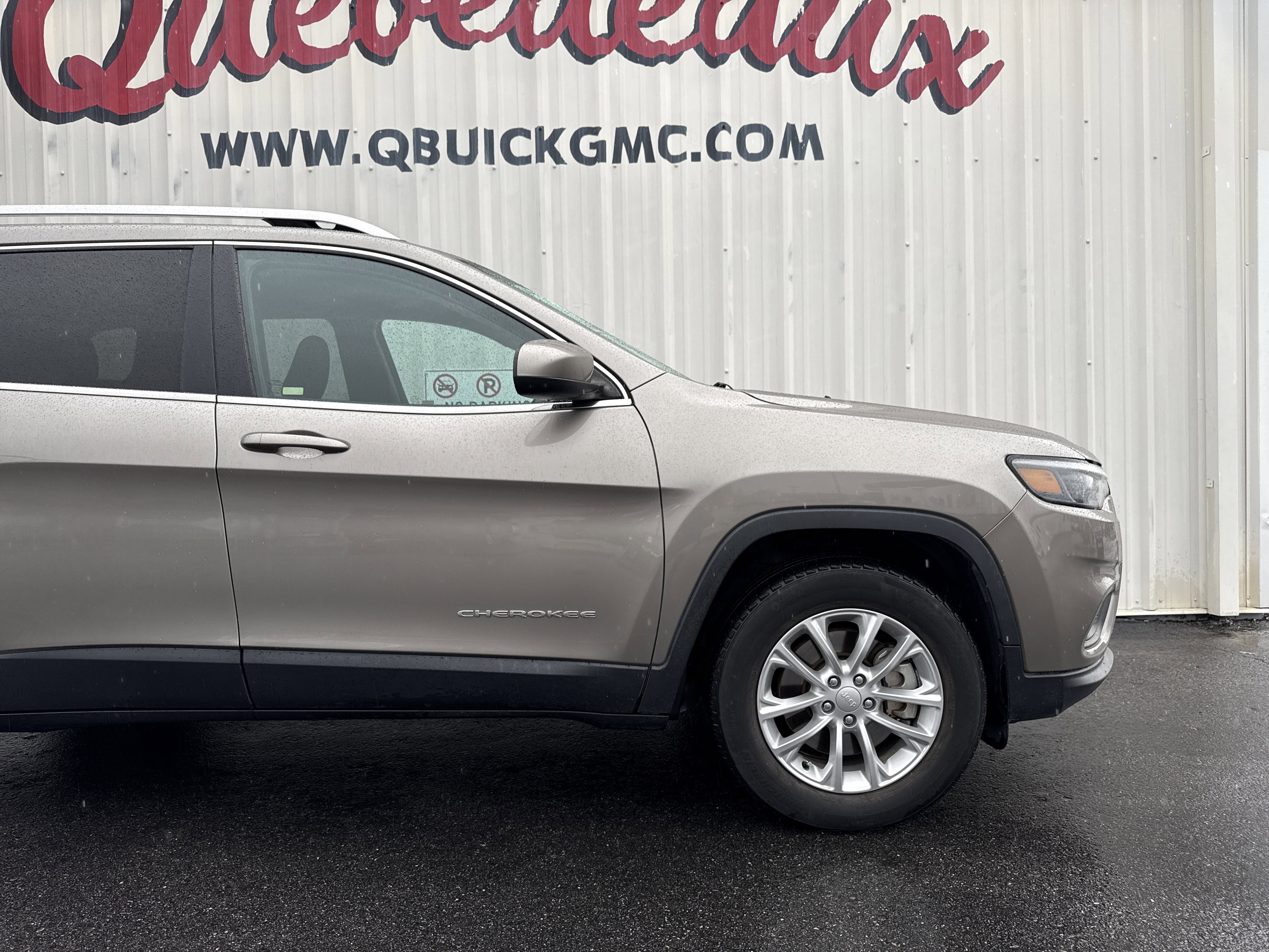 Used 2019 Jeep Cherokee Latitude w/ Popular Appearance Group image 35