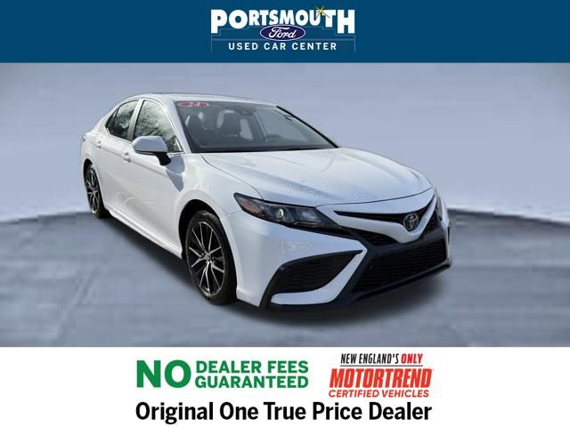 Used 2024 Toyota Camry SE image 18