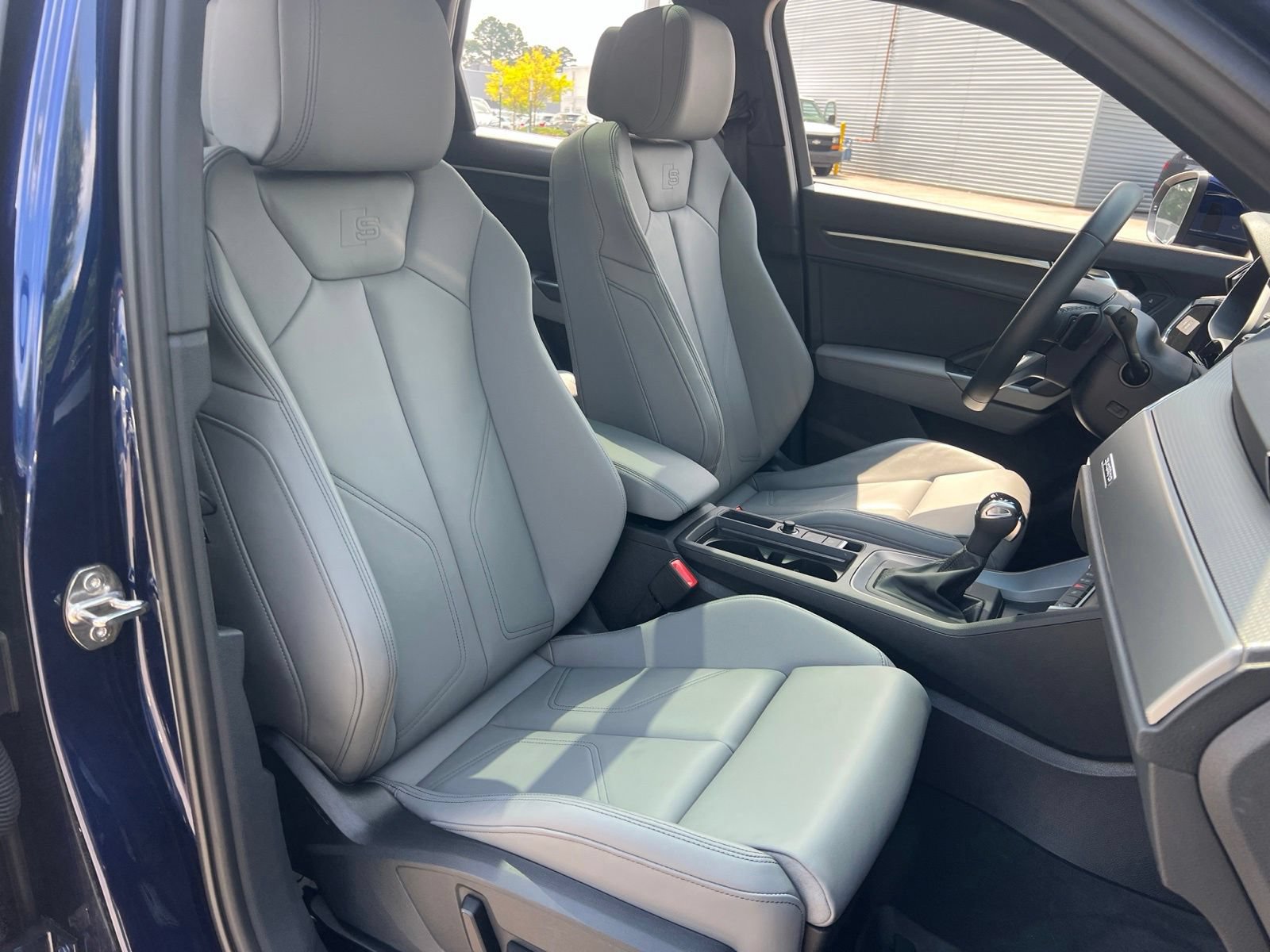 Used 2025 Audi Q3 2.0T Premium w/ Convenience Package AWD/4WD image 41