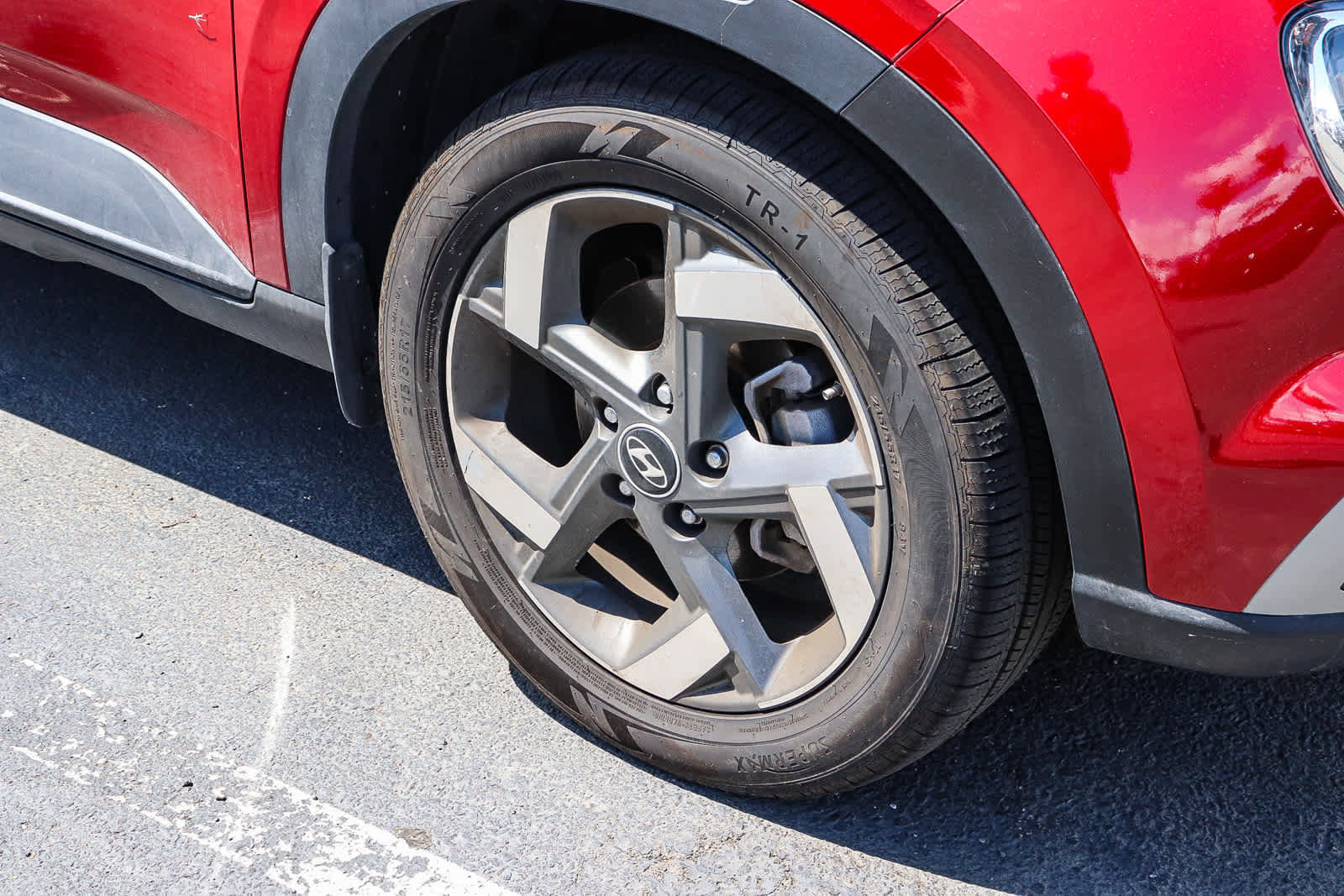 Used 2023 Hyundai Venue SEL image 4