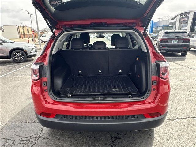 Used 2019 Jeep Compass Latitude image 24