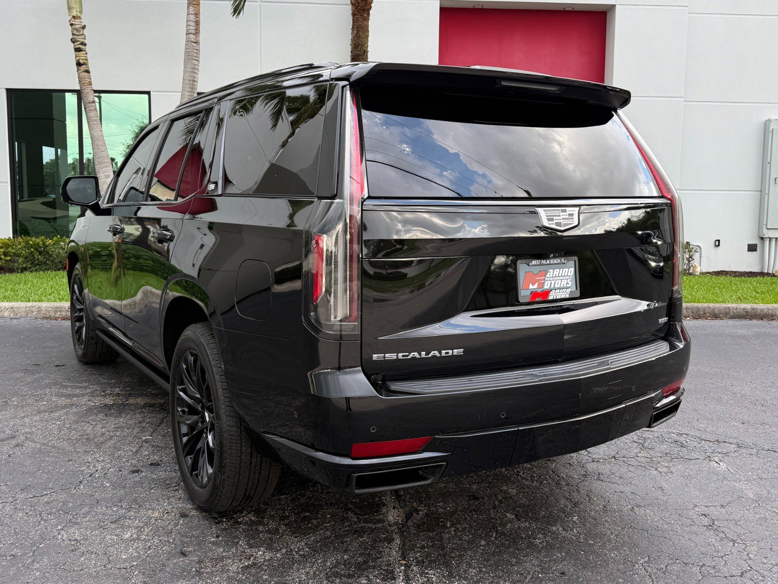 Used 2021 Cadillac Escalade Sport Platinum AWD/4WD image 14
